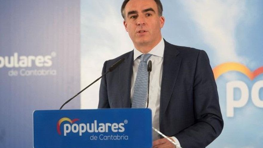 El senador del PP por Cantabria Javier Puente se integra en una organización internacional ultracatólica ligada a la Hungría de Orbán