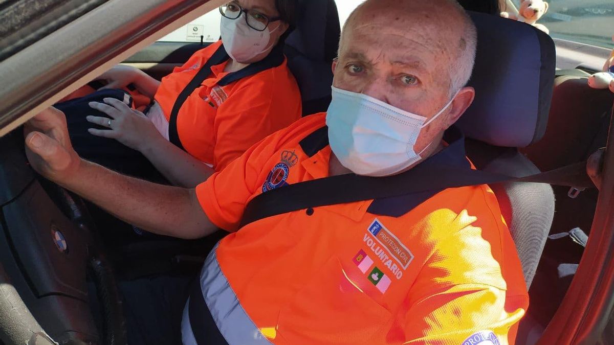 Policías, Protección Civil y bomberos retoman la vacunación de AstraZeneca: "Estamos desde que empezó esto y vamos a estar hasta que se termine"