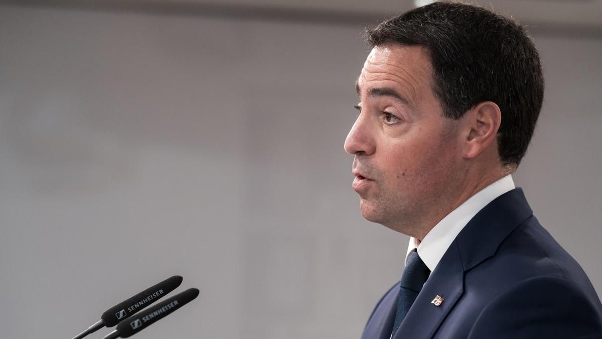 Pradales confirma que deja para después del verano la cumbre con Sánchez ante la falta de acuerdos