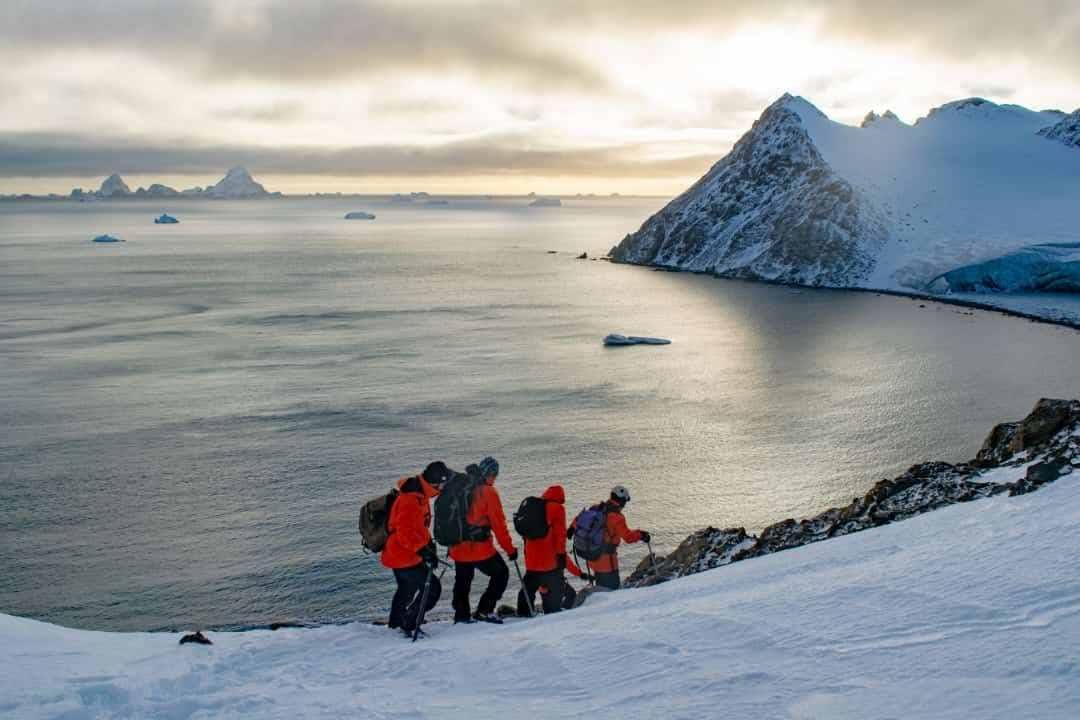 Guardaparques argentinos en la Antártida. Foto: cortesía Facundo Alcalde
