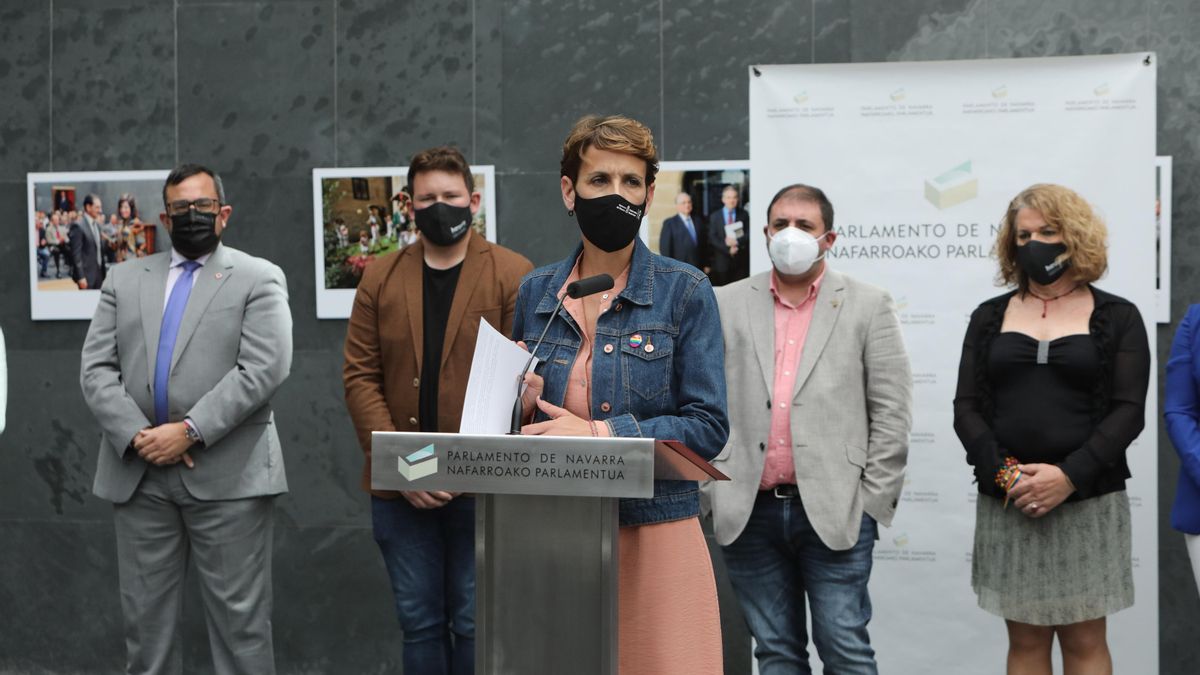 La presidenta de Navarra María Chivite, este lunes en el Parlamento foral