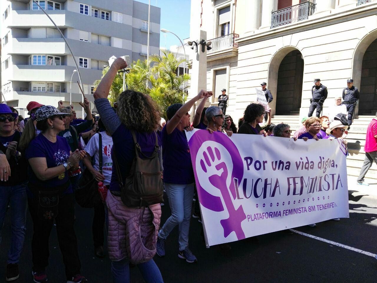 La Plataforma feminista se suma a la lucha por las pensiones dignas.