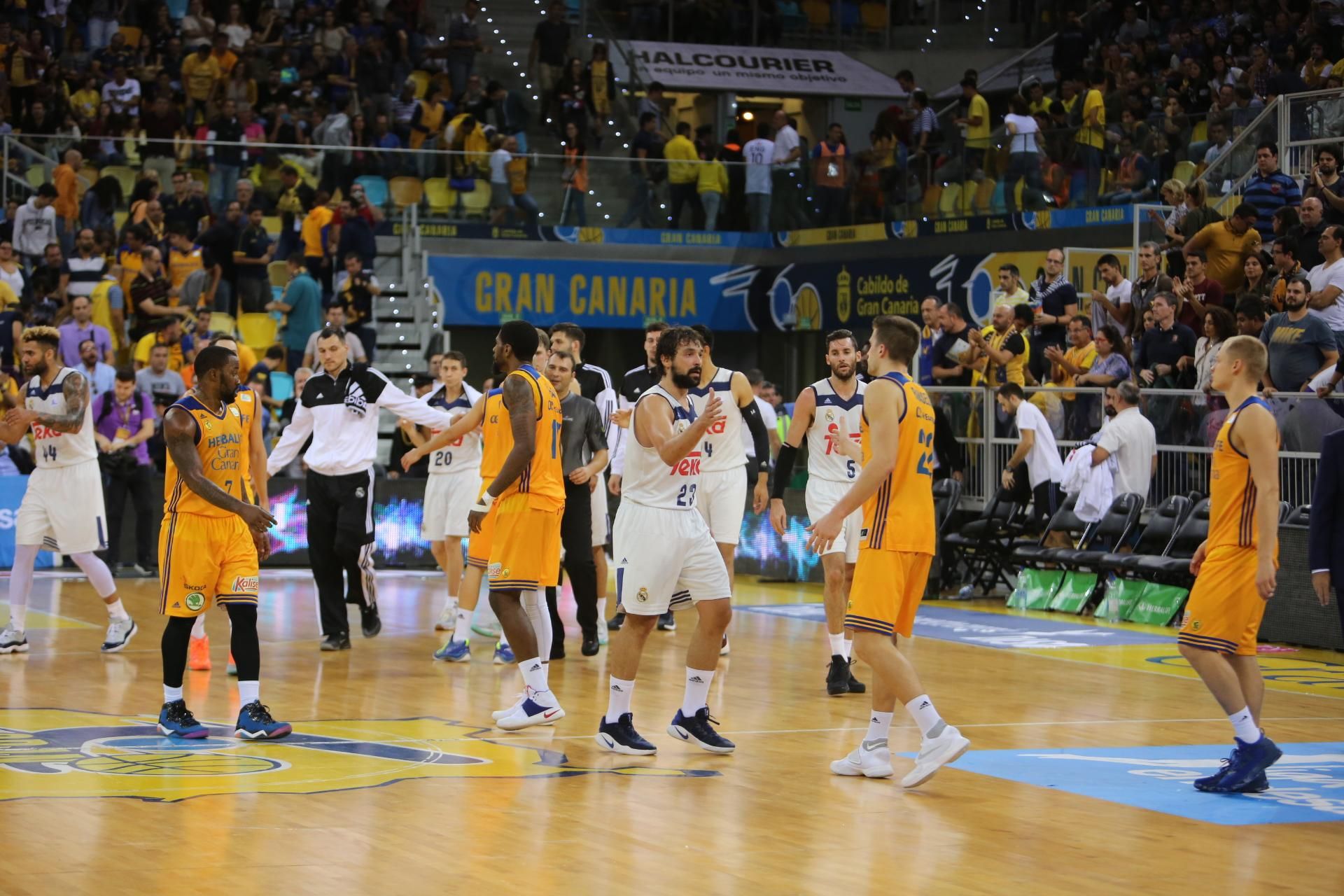 Imágenes del encuentro entre el Herbalife Gran Canaria y el Real Madrid. Alejandro Ramos.