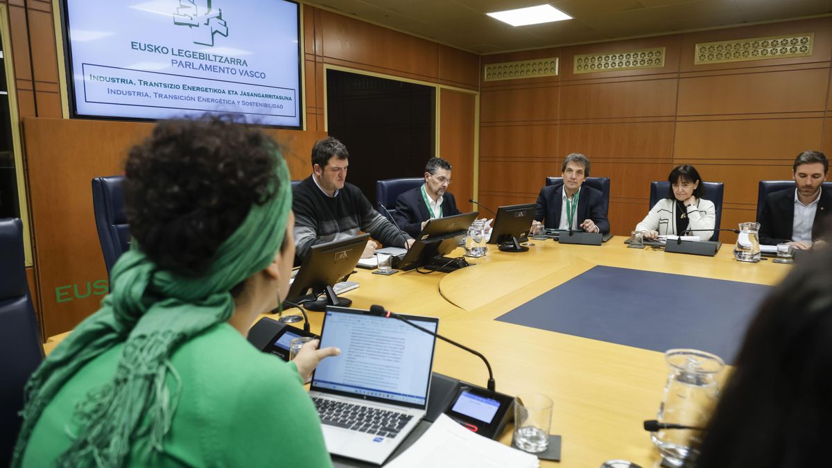 Petronor defiende que cumplió el protocolo de comunicación al Gobierno vasco durante la fuga de benceno