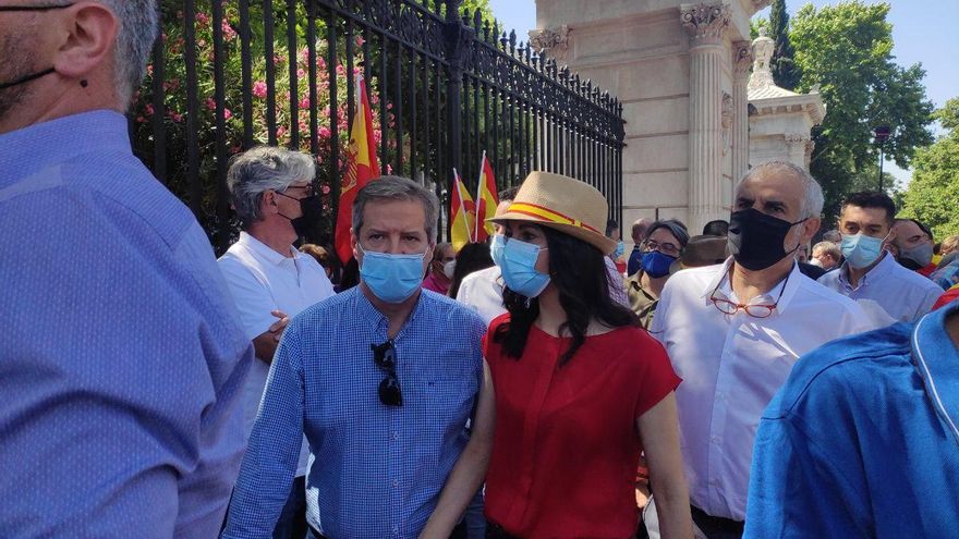 Inés Arrimadas a su llegada a Colón este domingo.