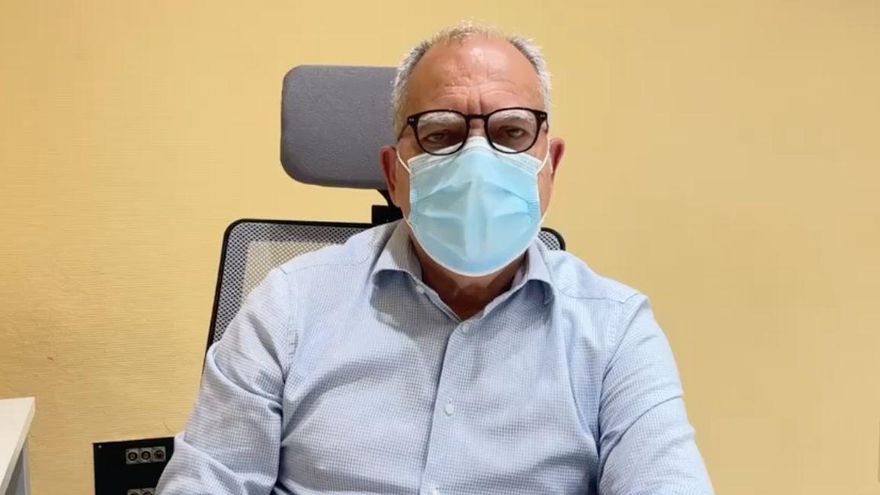 El presidente de La Gomera dice que se tergiversaron sus palabras sobre su ocurrencia de bombardear el volcán de La Palma