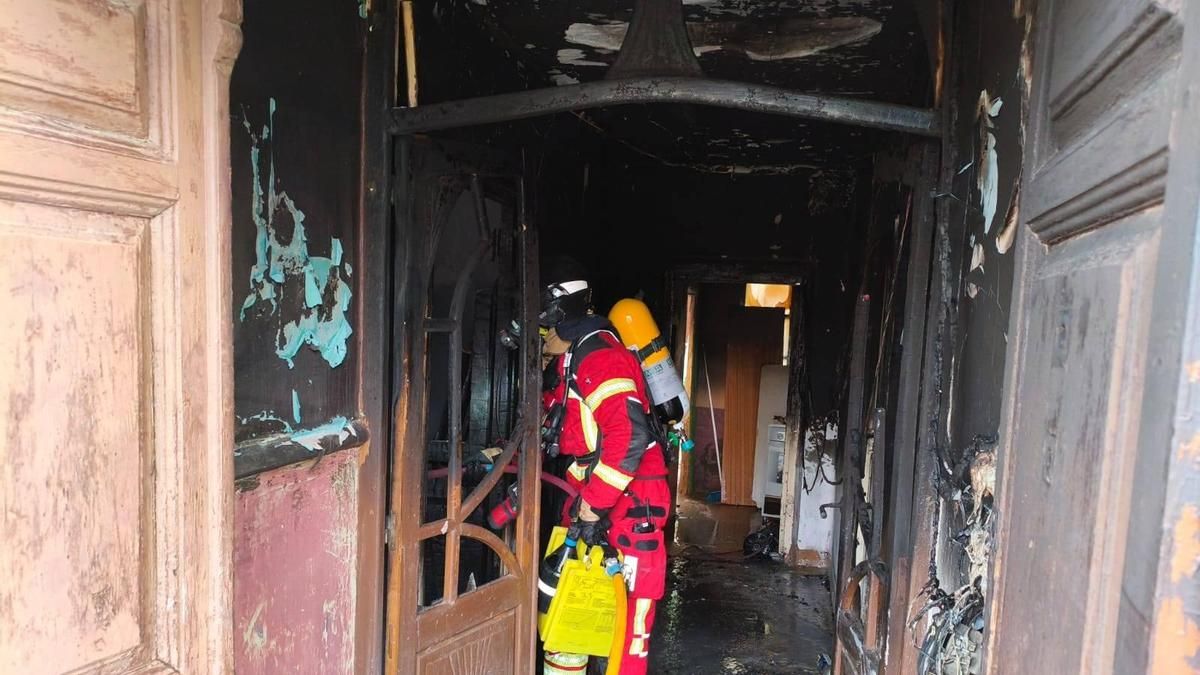 El PP denuncia que la Diputación pagó más de 76.000 euros en extras en un mes a los bomberos por falta de personal