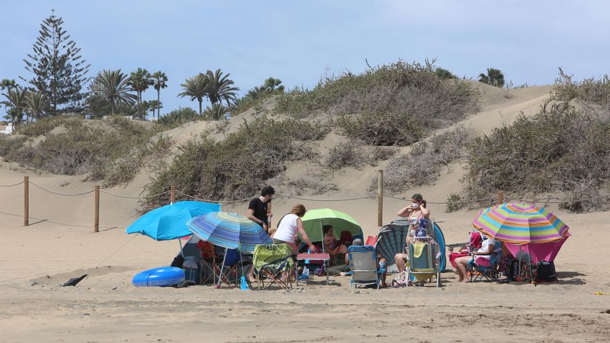 Playa del Inglés esta Semana Santa. (ALEJANDRO RAMOS)