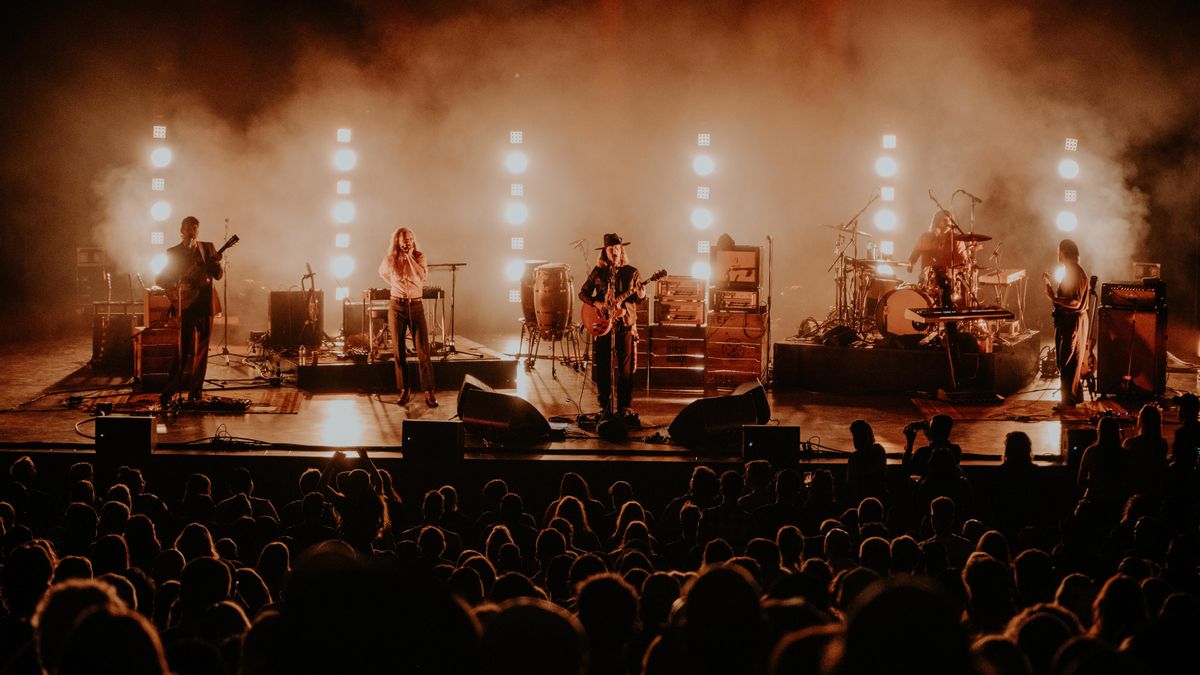 KALEO desata su rock este lunes con una puesta en escena única en el Icónica Santalucía Sevilla Fest