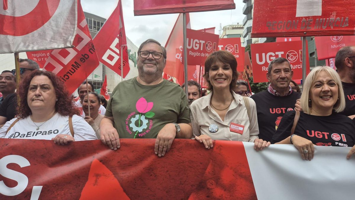 Por primera vez, las tres secretarias generales de los sindicatos mayoritarios son mujeres: Julia Martínez (USO), Teresa Fuentes (CCOO) y Paqui Sánchez (UGT)