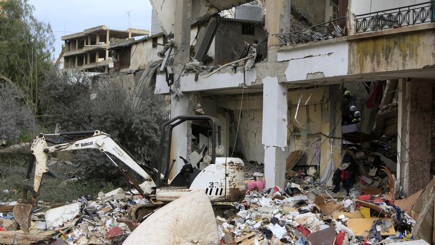 Israel mantiene tropas en el Líbano tras expirar el plazo para retirarlas según el acuerdo de alto el fuego