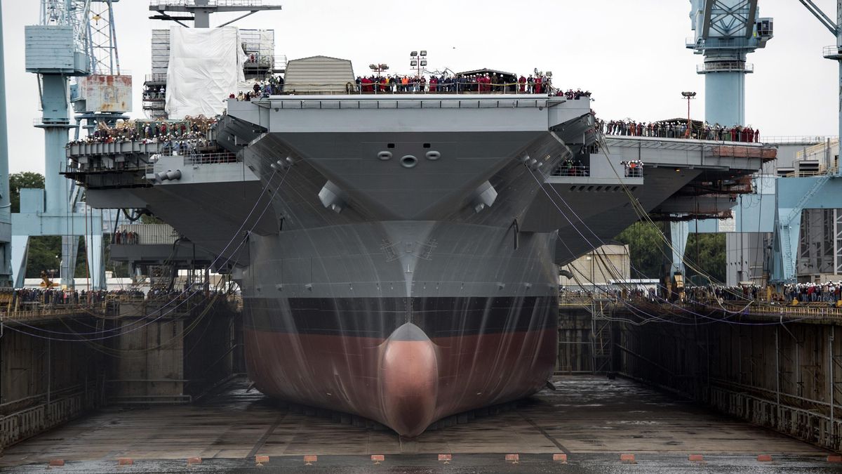 Imagen del USS Gerald R. Ford en construcción en 2013
