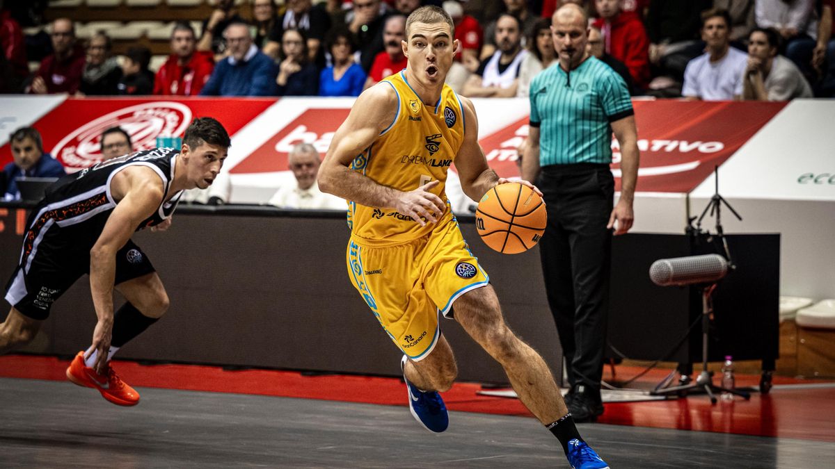 El Granca gana en Italia para seguir líder de su grupo