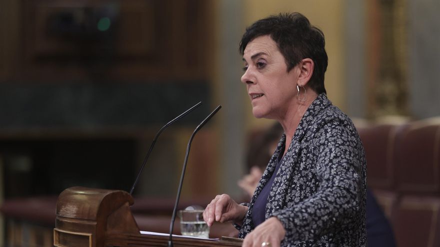 Archivo - La portavoz de EH Bildu en el Congreso, Mertxe Aizpurua, interviene en una sesión de control al Gobierno en el Congreso