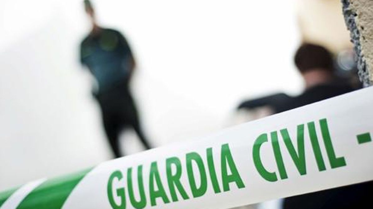 La Guardia Civil detiene al dueño de un bazar en Gran Canaria por vender drogas en el local