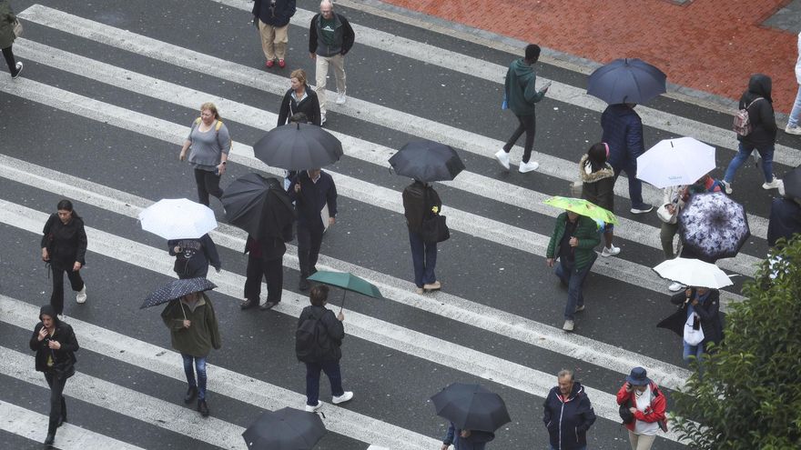 El huracán Kirk trae precipitaciones con rachas muy fuertes de viento a España