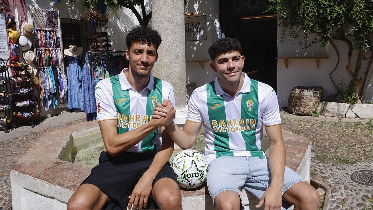 Presentación de Ghailan y El Jebari en la Calleja de las Flores de Córdoba