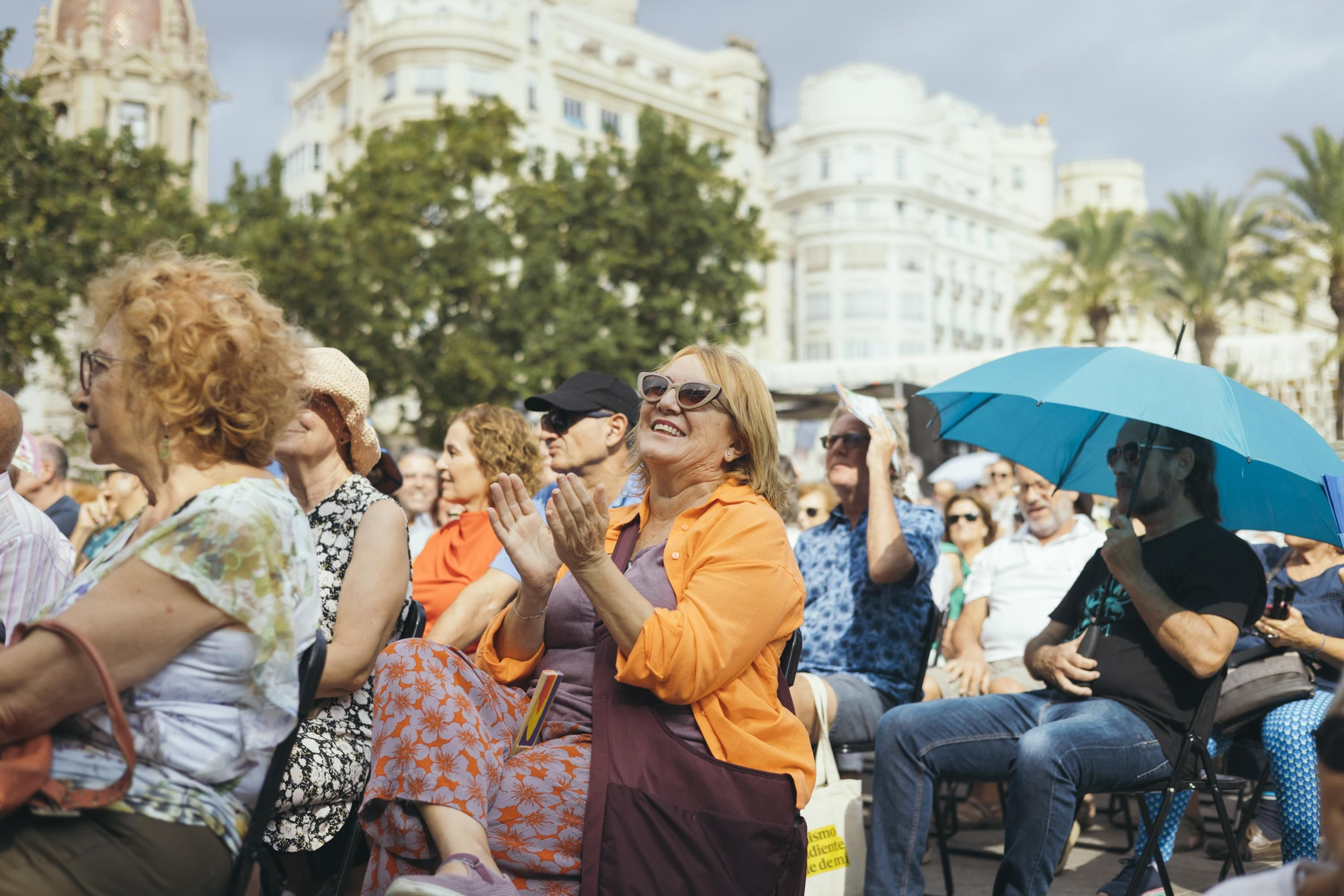 Aplausos desde el público tras la clausura