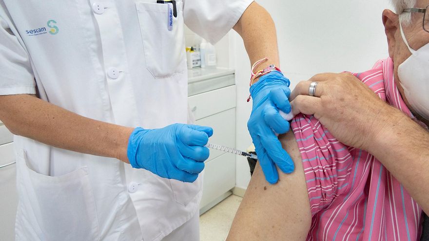 Castilla-La Mancha actualiza el calendario de vacunas con cinco novedades que incluyen papiloma, gripe o herpes zóster