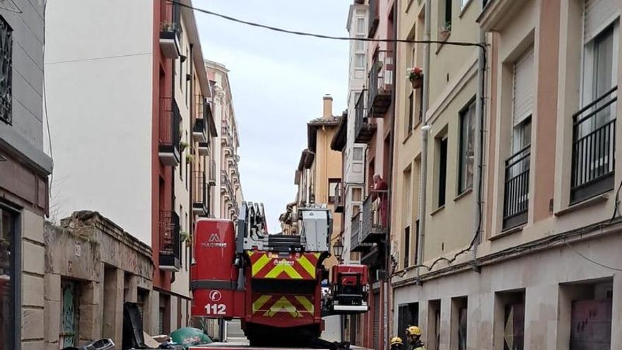 Desalojan un edificio en el casco antiguo de Logroño ante un posible riesgo de nuevos colapsos
