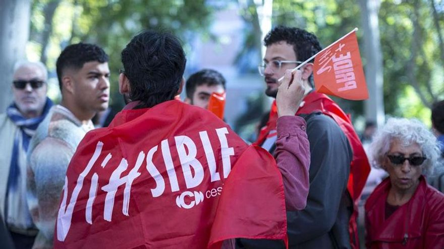 El Defensor del Pueblo investiga a doce municipios por prohibir que las personas con VIH sean taxistas