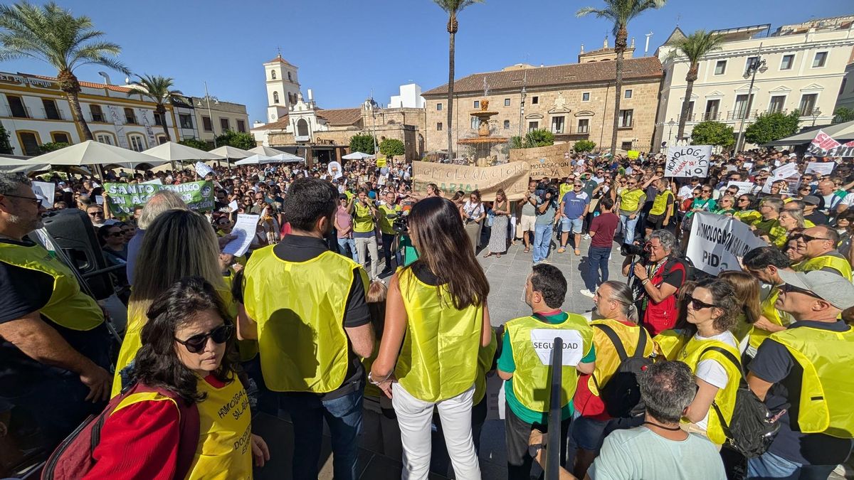 Los docentes extremeños irán otra vez a la huelga el 7 de noviembre tras el éxito de la primera