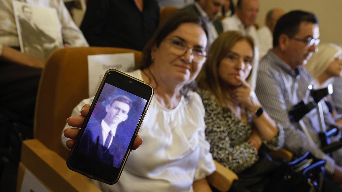 Homenaje a las víctimas sindicalistas de la Guerra y la Dictadura, presidido por María Jesús Montero