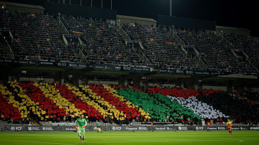 El estadio Lluís Companys de Barcelona se vuelca con la causa palestina: “Somos un único pueblo”