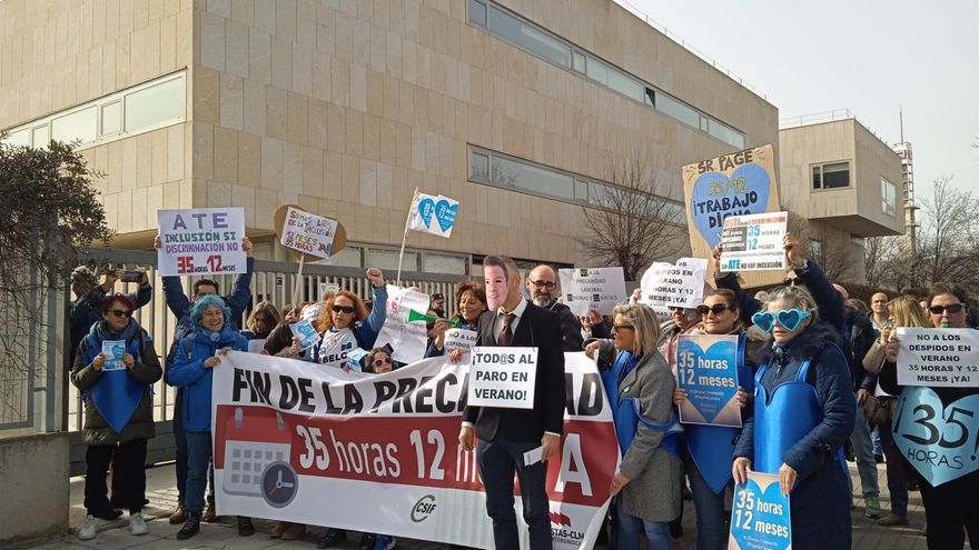 El personal fijo discontinuo en Educación rechaza mejoras salariales sin otros avances, como contratos durante todo el año