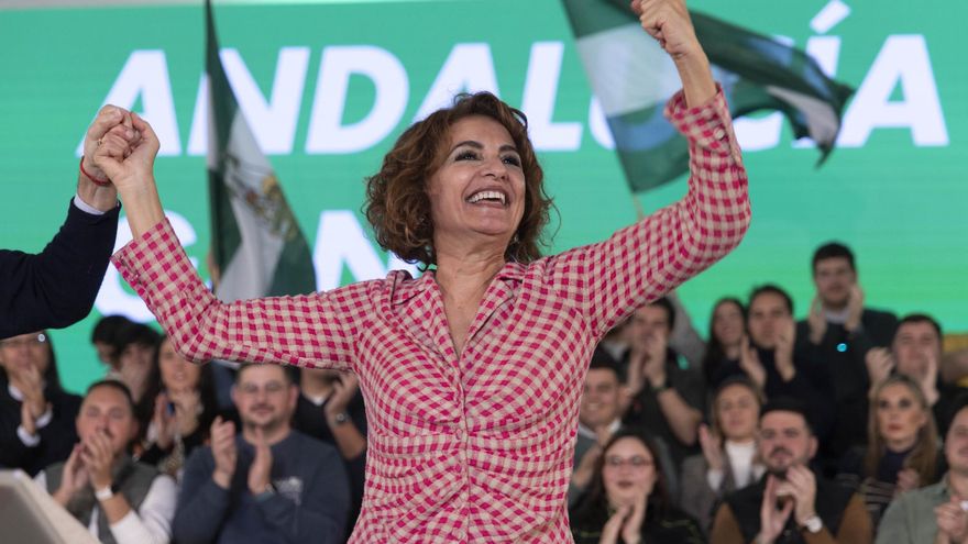 Montero despliega su "poderío" ante el PSOE andaluz para implicar a la militancia en la reconquista de la Junta: "Hemos vuelto"