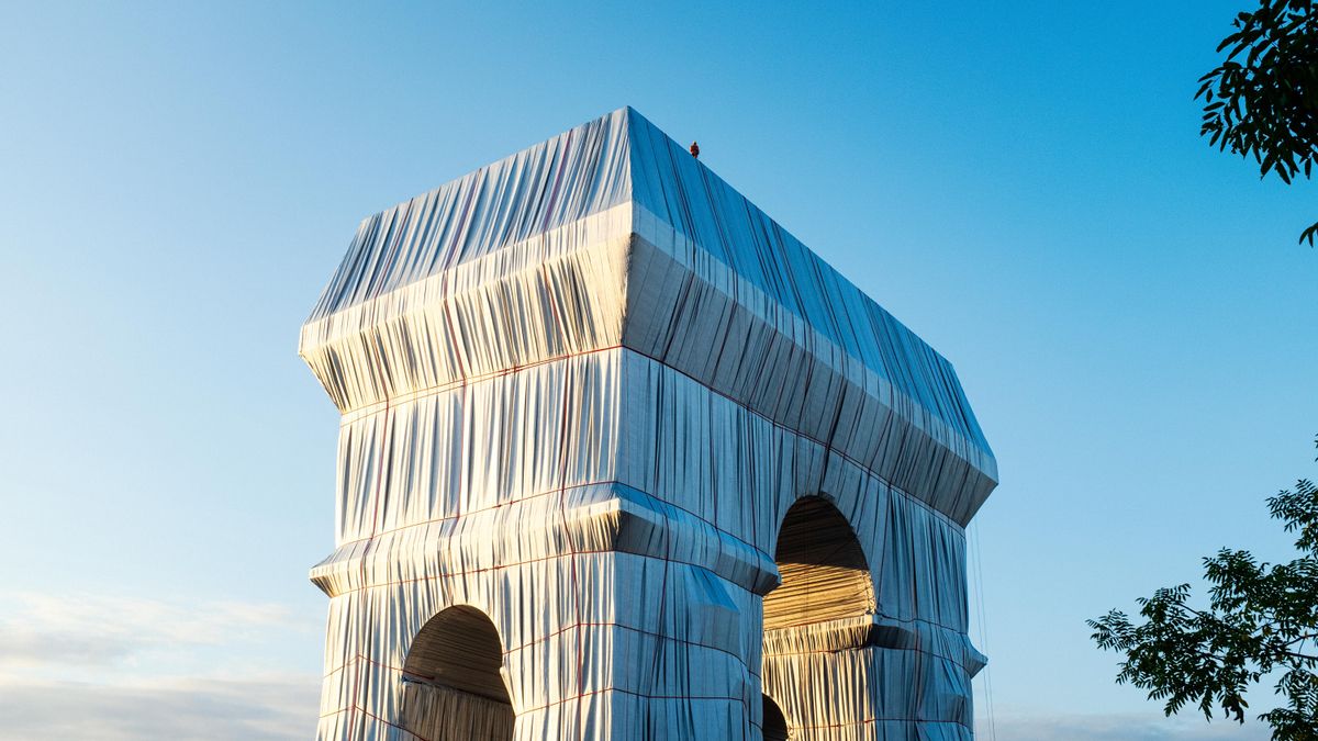 El Arco del Triunfo de Christo y Jeanne-Claude prácticamente finalizado
