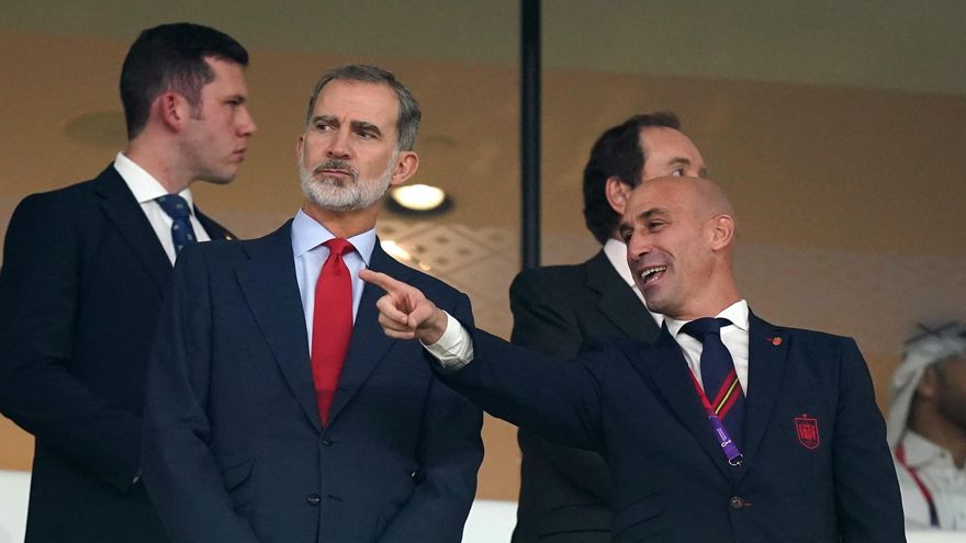 Felipe VI junto a Luis Rubiales en Qatar.
