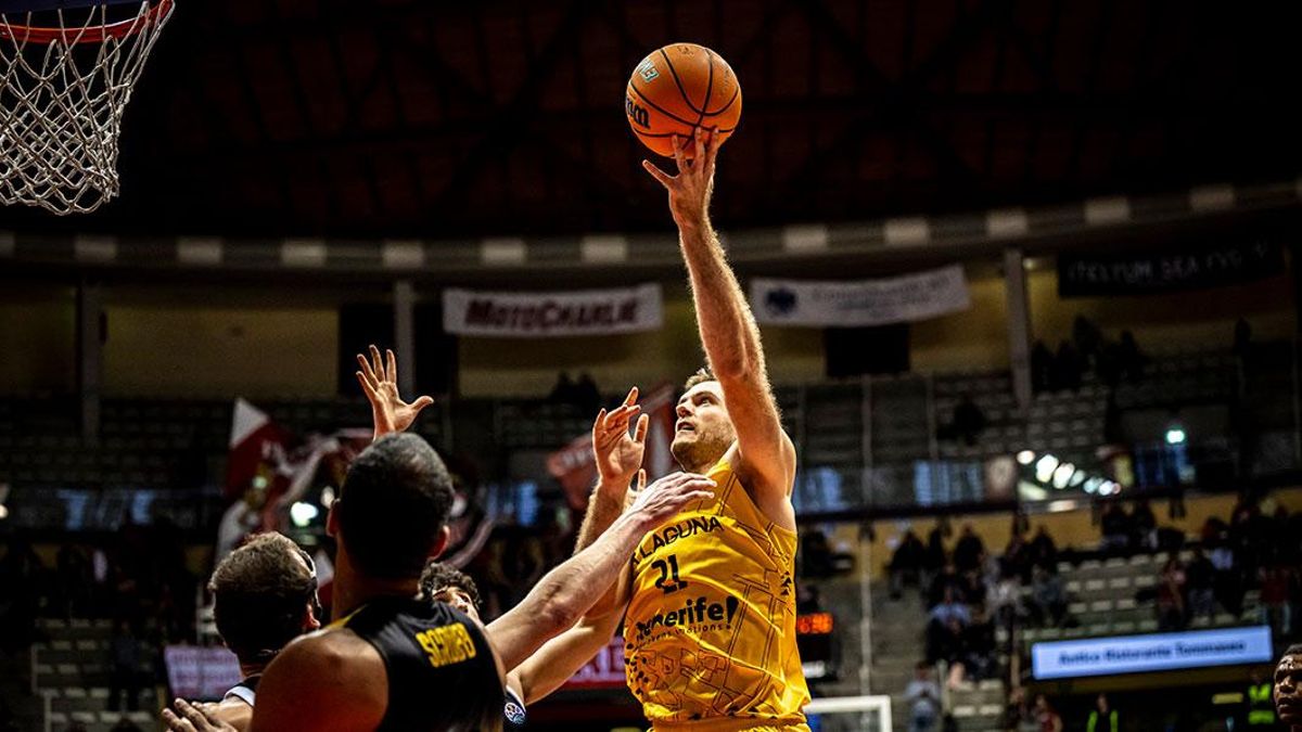 Abromaitis iguala a De las Casas como canarista más alineado