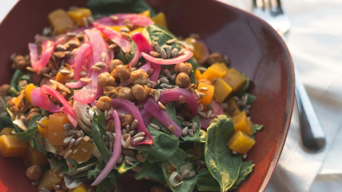 Ensaladas todo en uno: tres ideas para un plato único con todos los nutrientes necesarios en una comida