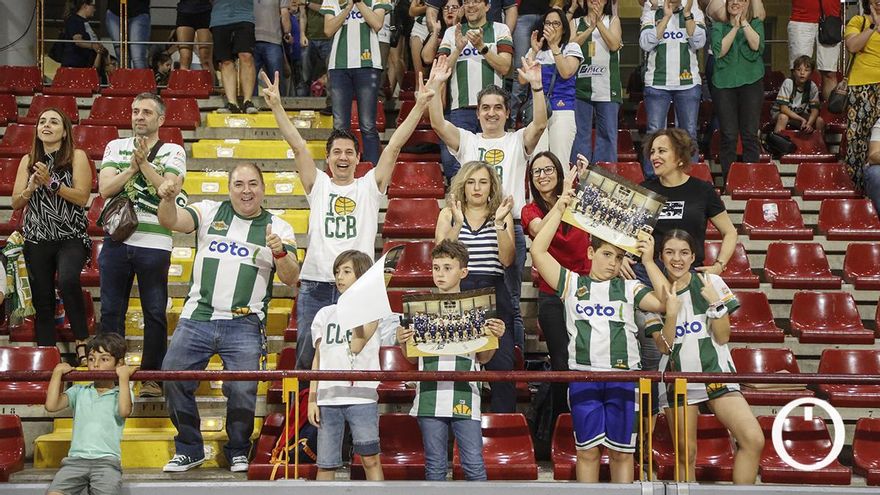 El Córdoba CB busca a los 'locos por el baloncesto' en su campaña de abonados