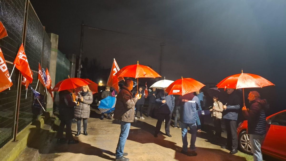 Los trabajadores de los autobuses urbanos de Talavera de la Reina cumplieron con los paros previstos de dos horas, en el primer turno de la mañana