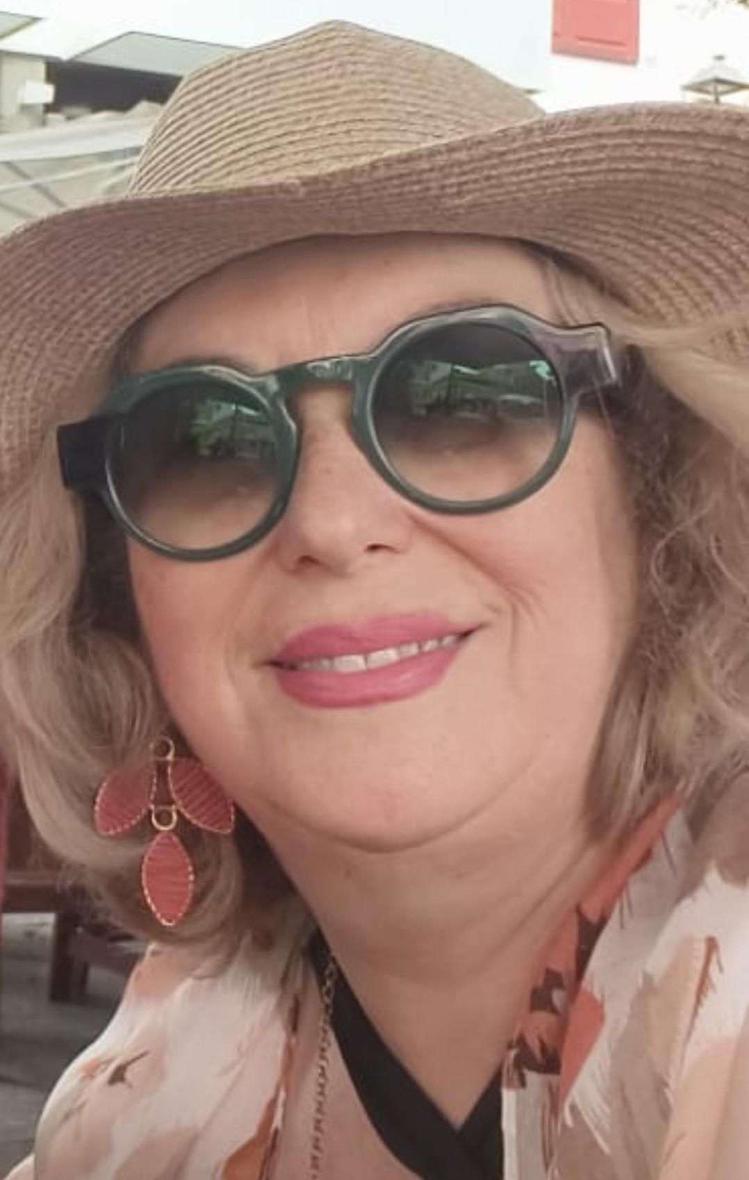 Lucy Gómez.