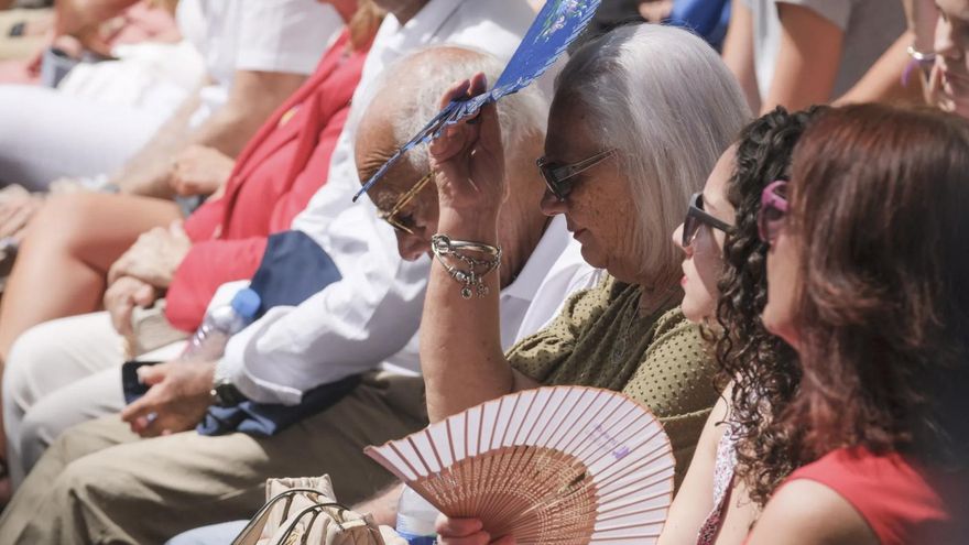 El calor deja una estela mortal de 75 personas en Canarias en apenas dos semanas
