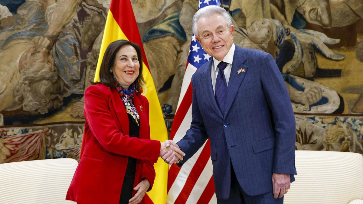 Robles, este miércoles con el embajador de Estados Unidos, Benjamín León