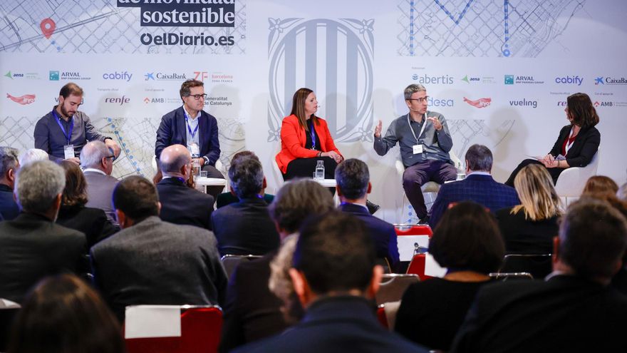 El transporte público y el vehículo eléctrico se erigen como soluciones para la movilidad sostenible