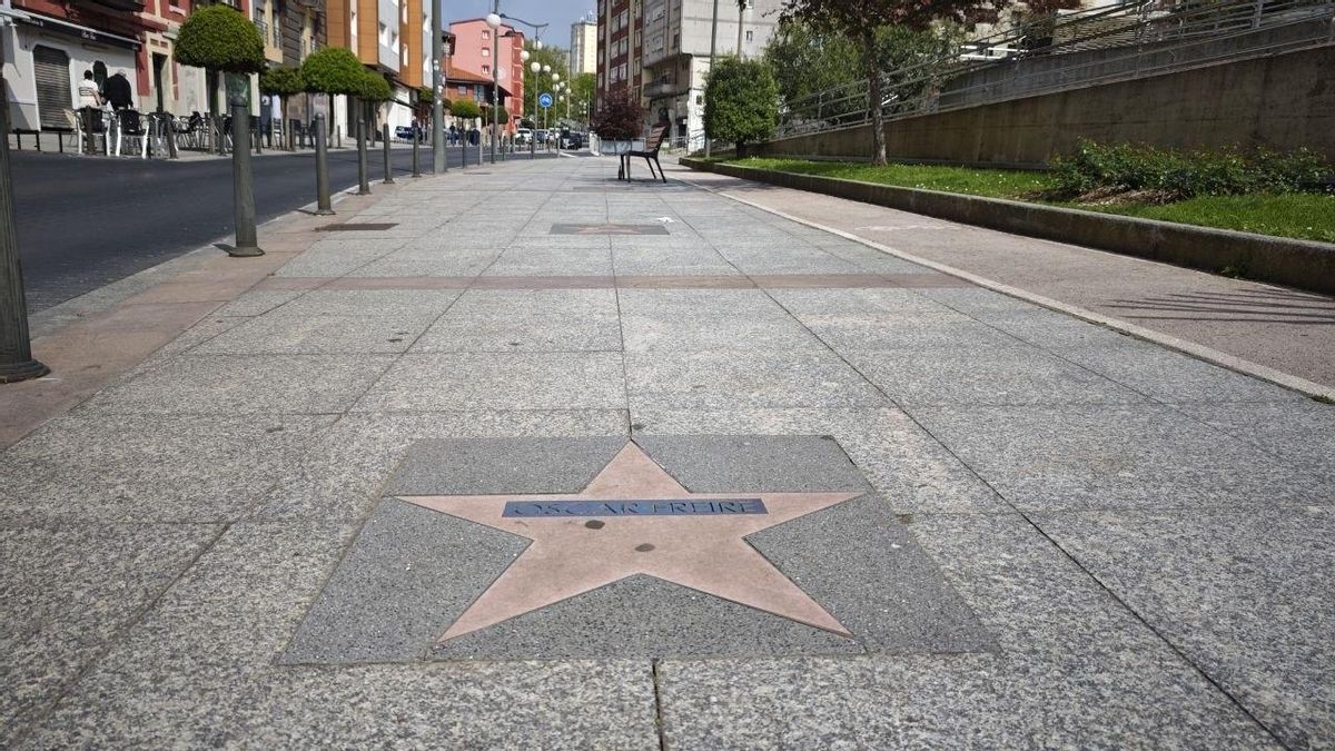 Imagen de la estrella de la fama a Óscar Freire, en Santander.