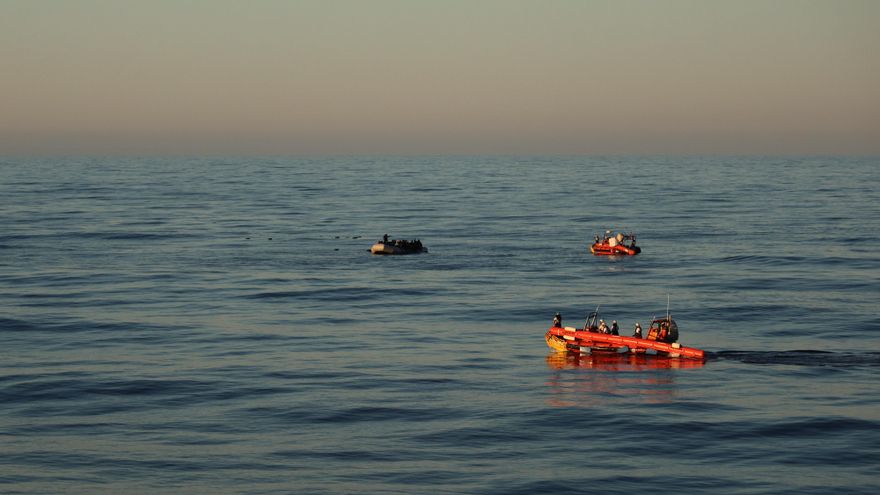 El barco humanitario Geo Barents rescata a 146 personas en dos operaciones cerca de Libia