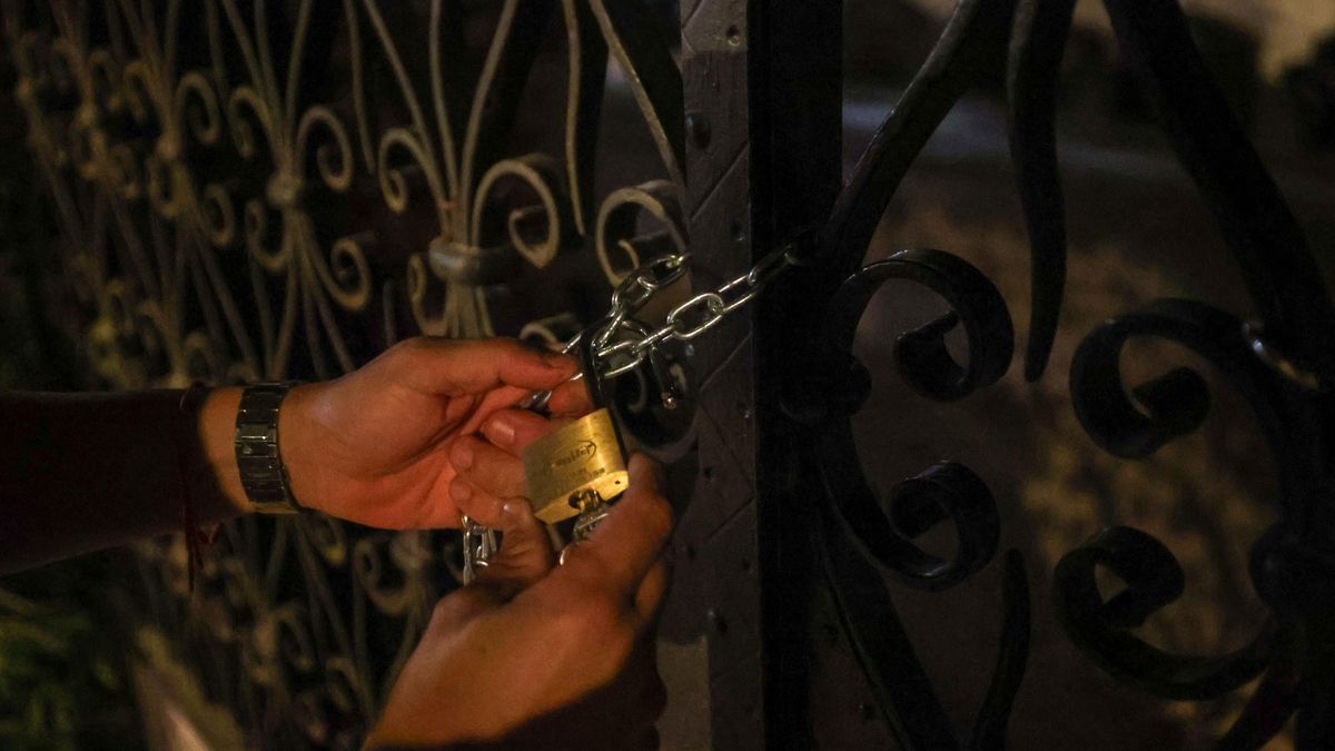 El Ayuntamiento de Sant Josep ha decidido, como medida de seguridad, cerrar el camposanto de nueve de la noche a nueve de la mañana.