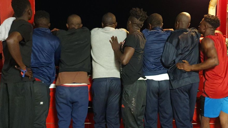 Desembarco del Ocean Viking en Lampedusa