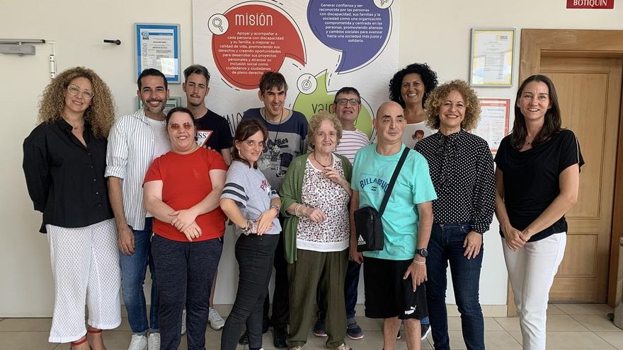 Fundación Cepsa acude a la sede de Adepsi