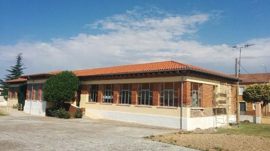 Las escuelas de Urdiales, que se convierten en la cabecera de la zona. / Foto De Pablohn6