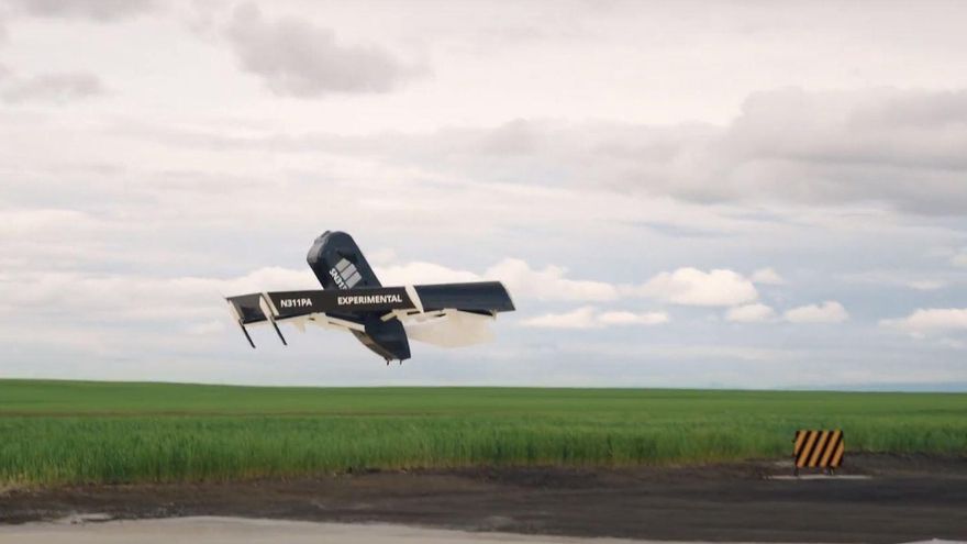 Amazon recibe autorización para entregar paquetes por dron en EEUU: pronto será posible en España