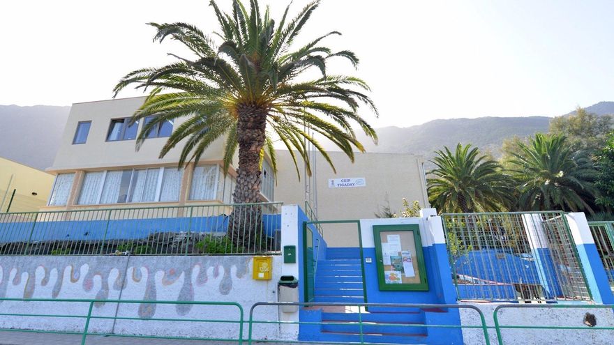 El Cabildo de El Hierro anuncia que hará pruebas PCR a los profesores