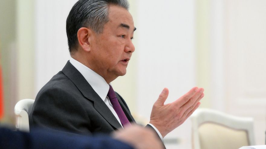 Canciller chino avisa de que ceder ante EEUU hará que Washington "quiera aprovecharse más"