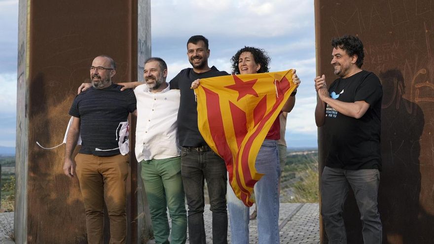 La secretaria general de Esquerrra Republicana de Catalunya (ERC), Marta Rovira, a su llegada este viernes a la localidad de Salses en Francia, tras más de seis años residiendo en Suiza huida de la justicia española por el procés.